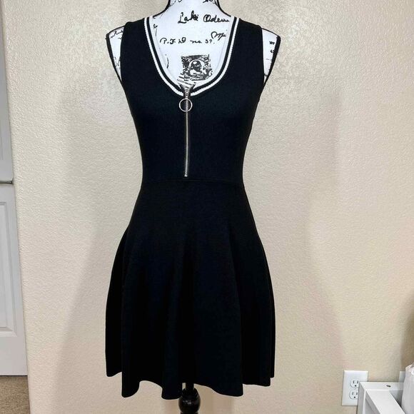 Rehab black dress fit and flare sleeveless size S front half zipper closure goth - Picture 5 of 14